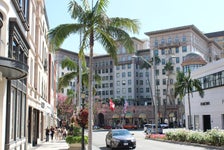 Beverly Hills & Rodeo Drive: Private 2-hour Walking Tour in Beverly Hills, California