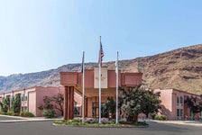 Quality Suites Moab near Arches National Park in Moab, Utah