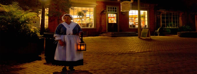 The Dead of Night Ghost Tour in Williamsburg, Virginia