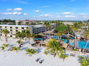 Stay on the Shores of Famous Waikiki Beach