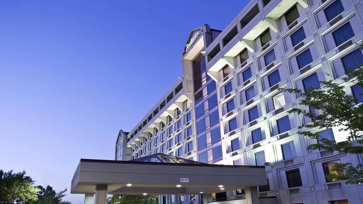 External View of Radisson Hotel in Branson Missouri