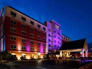 Hotel Near Kentucky Kingdom - Top Places to Stay