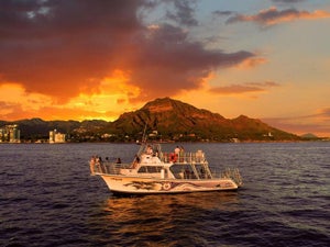 Oahu Sunset Cruise: 2022 Guide to Discount Tickets, Reviews, and Tips