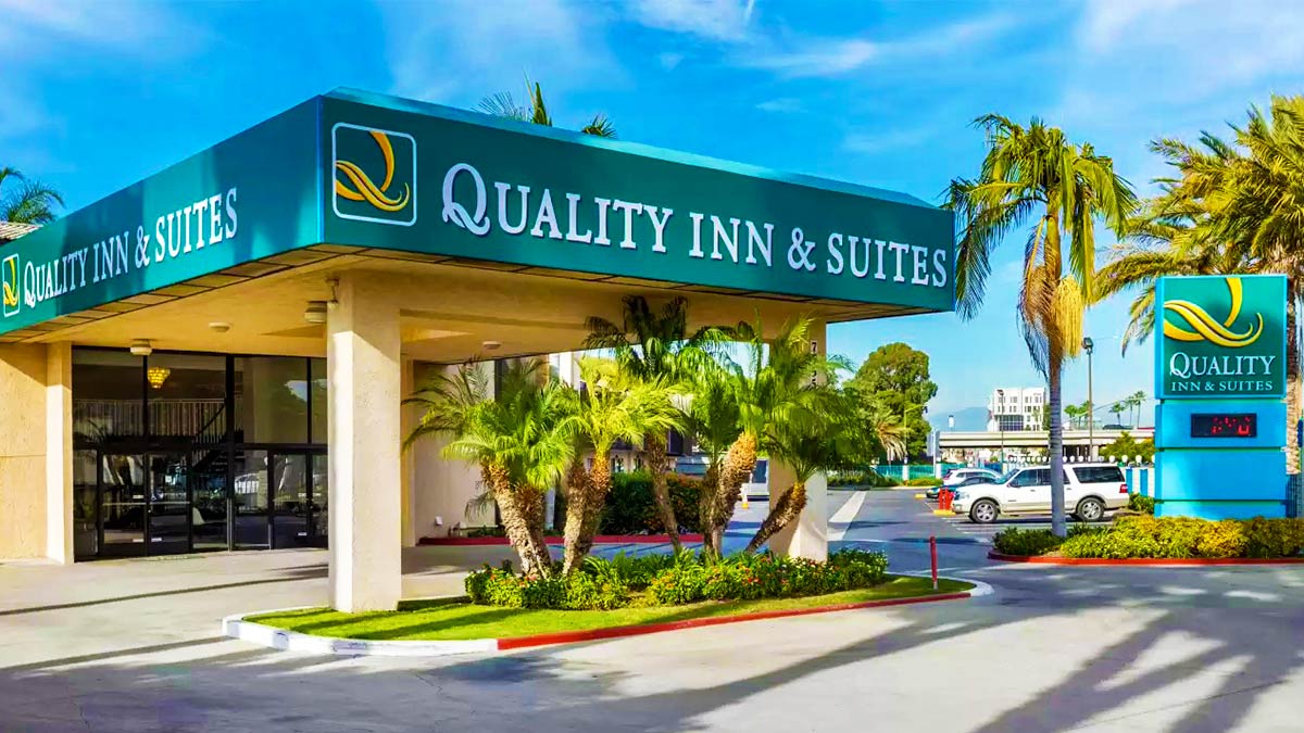 Exterior front view of Quality Inn & Suites