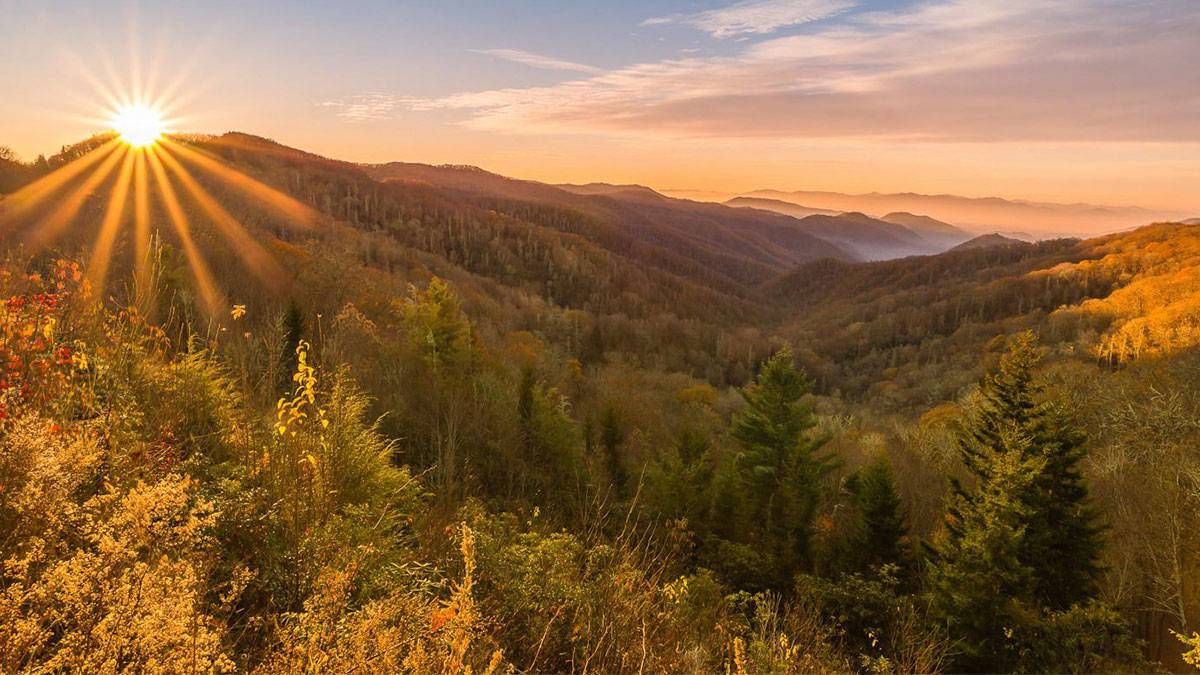 Sunrise view of the Great Smoky Mountains in Gatlinburg, Tennessee