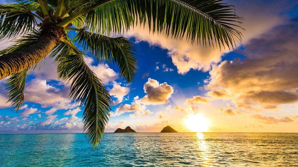 Beautiful sunrise at Lanikai Beach in Kailua, Hawaii