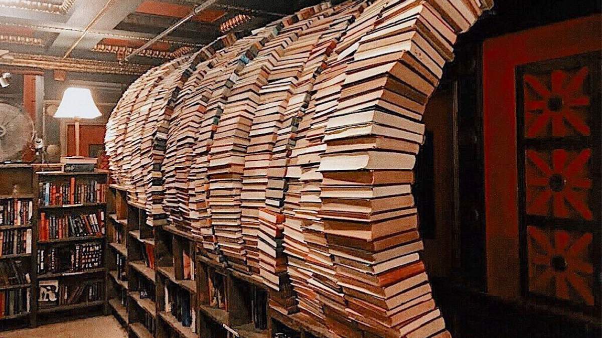 los angeles california usa the last bookstore exterior view