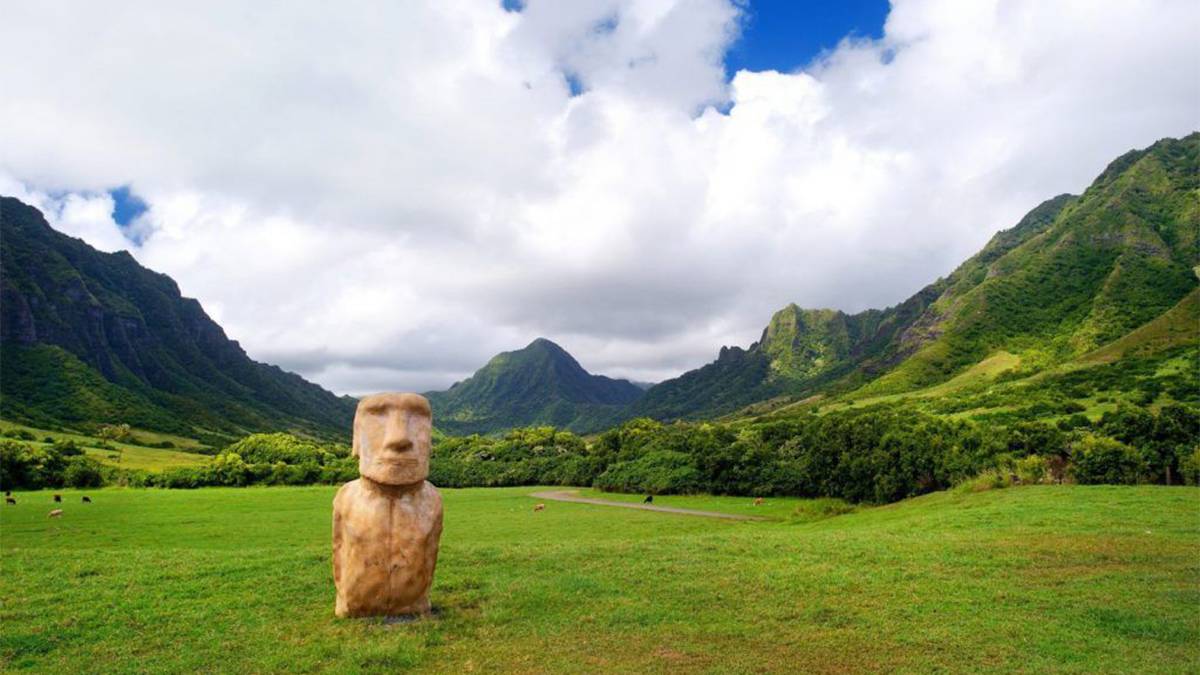 view of ahupuaʻa ʻo kahana state park on sunny day