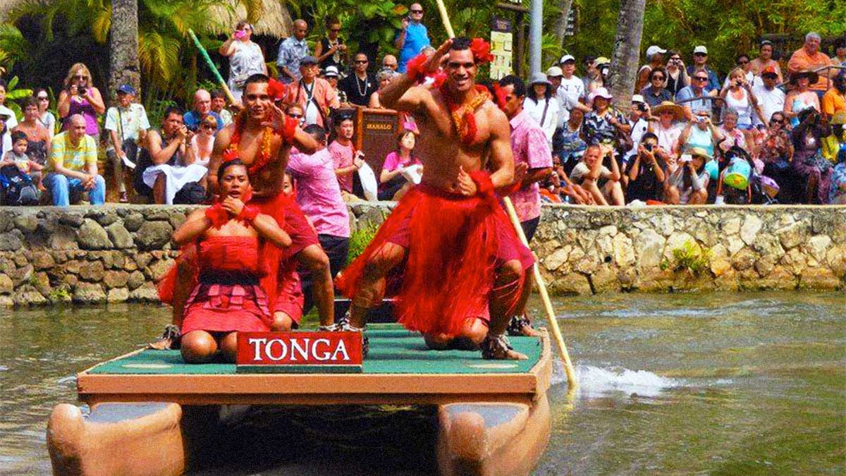 Performers at Polynesian Cultural Center Oahu