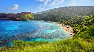 Aerial view of blue waters of Hanauma Bay in Oʻahu, Hawaii, USA