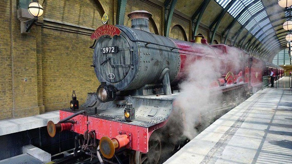 Front view of the Hogwarts Express in The Wizarding World of Harry - Potter™ Islands of Adventure in Orlando, Florida, USA
