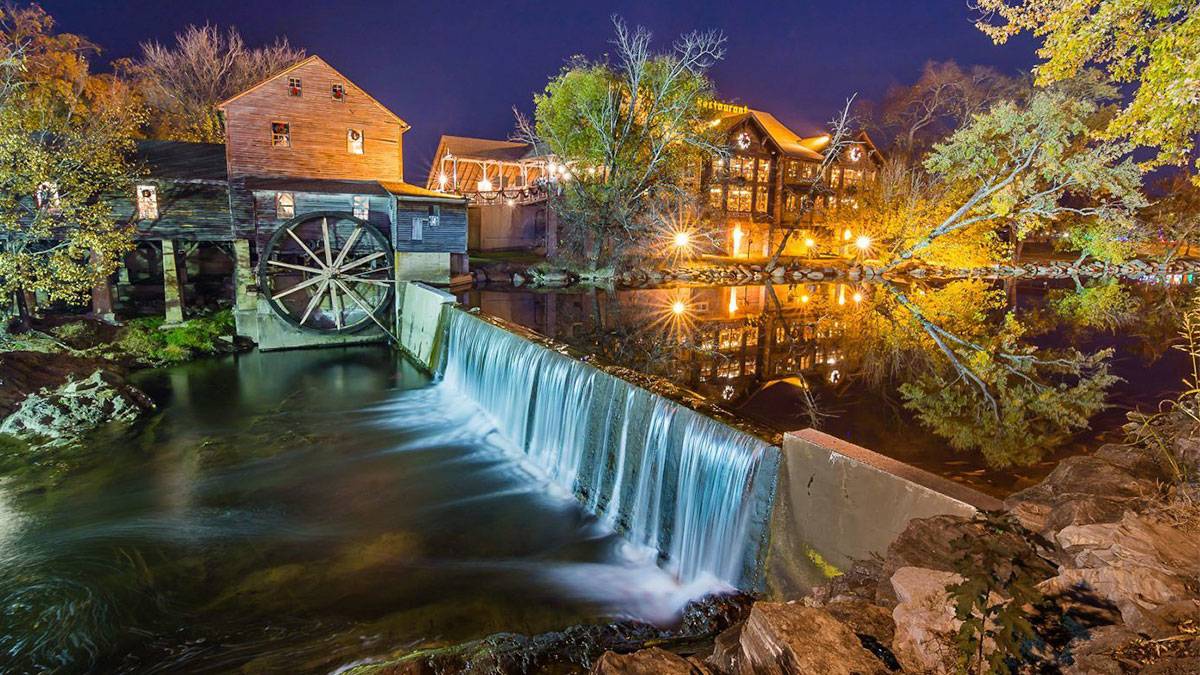 Night view of the Old Water Mill in Pigeon Forge Tennessee
