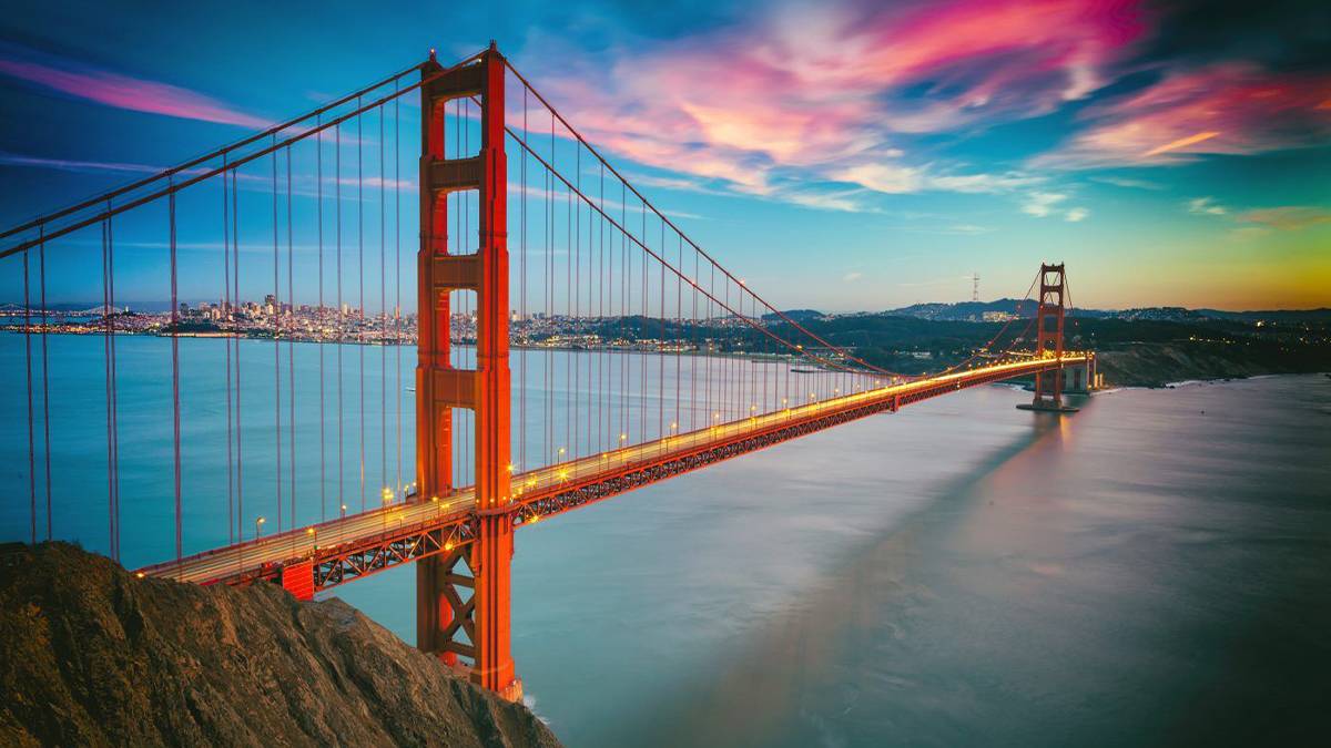 Golden Gate Bridge in a beautiful sunset