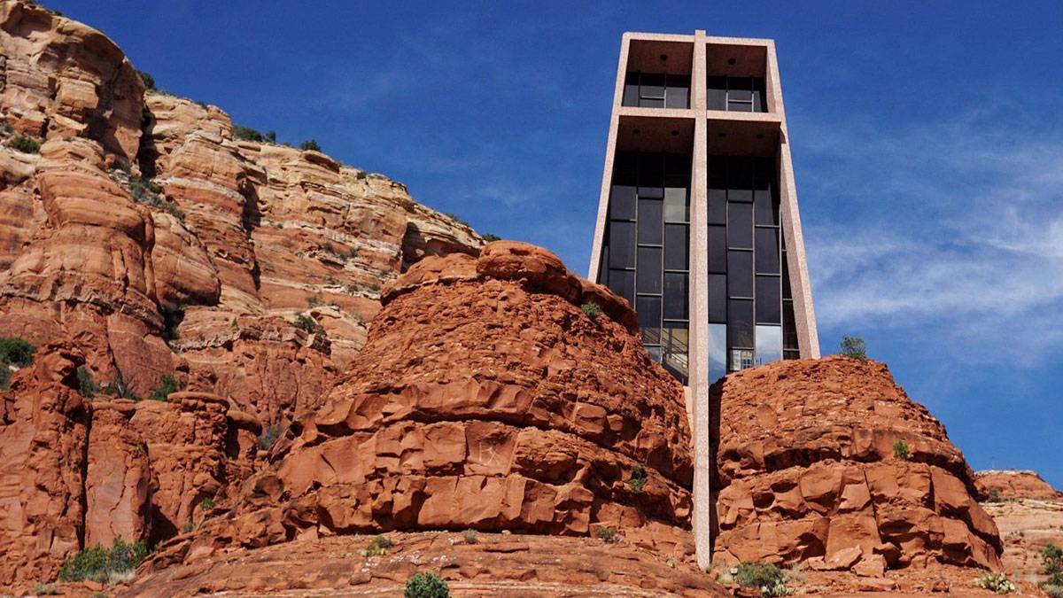 Day view of chapel of the Holy Cross in Sedona Arizona