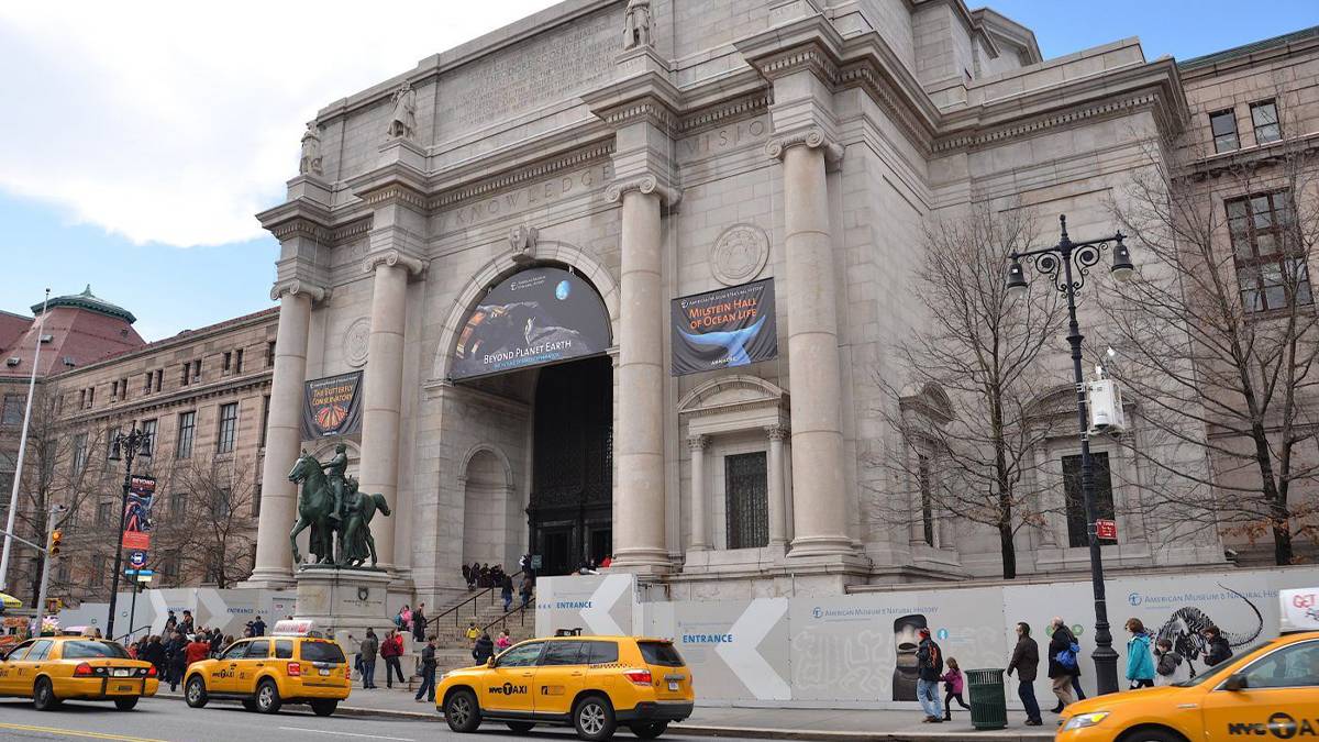 exterior ground view of the museum of natural history in NYC, New York, USA