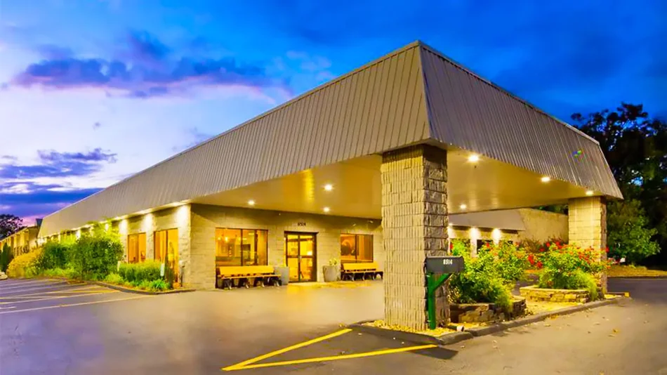 exterior ground view of Best Western Branson Inn And Conference Center at sunset in Branson, Missouri, USA