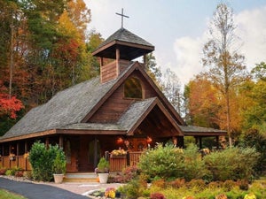 Wedding Chapels in Gatlinburg TN: The Best Places to Say 