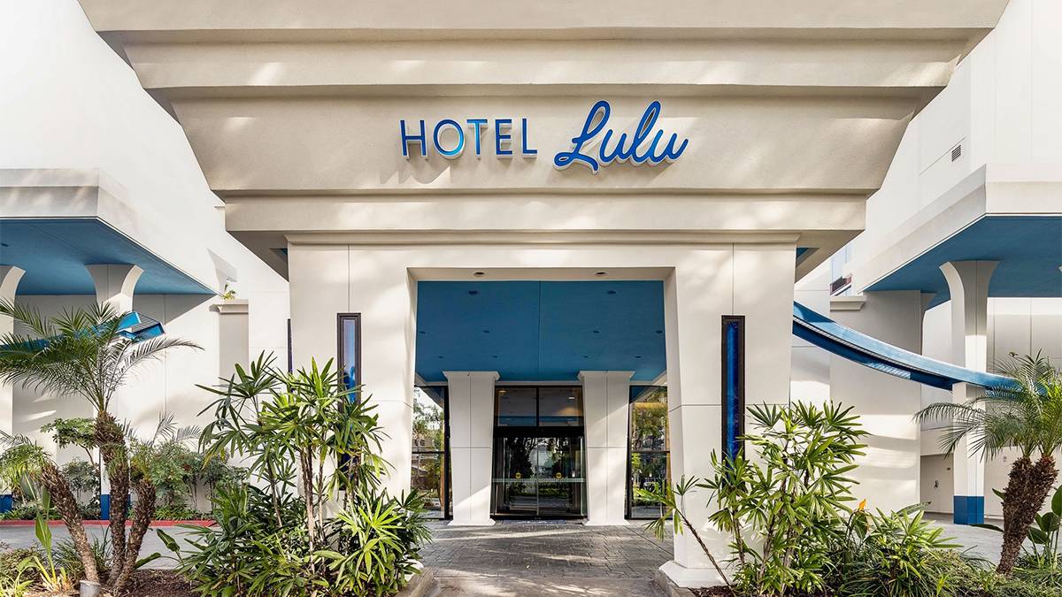 Front entrance to Hotel Lulu Anaheim Resort in Los Angeles, California, USA