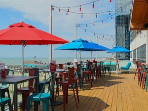Where are the Best Beachfront Bars in Myrtle Beach?