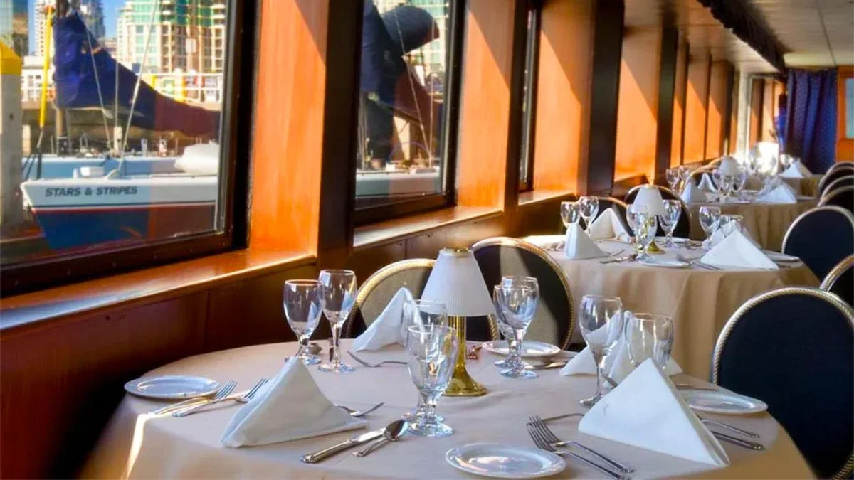 Dining Tables on Flagship Cruises Dining Cruises - San Diego, California, USA
