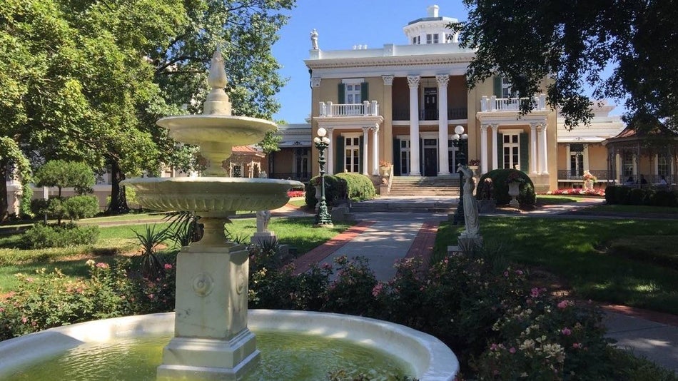 Fountain and front lawn with Belmont Mansion in the background