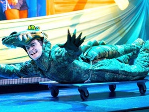 Peter Pan Goes Wrong Broadway - 2023 Discount Tickets and Reviews