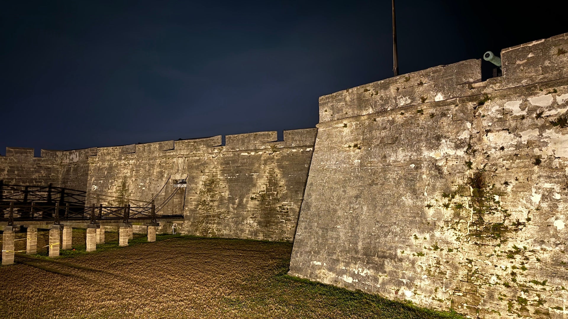 Night shot of Castillo de san Marcos