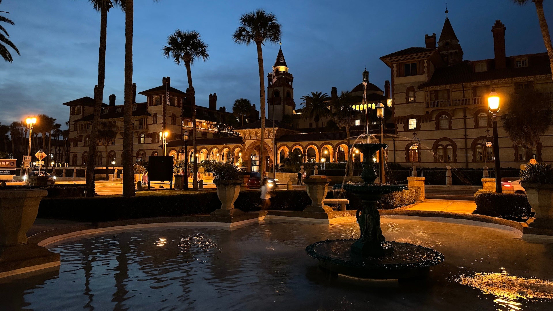 Fountain at night with Flagler college in the background