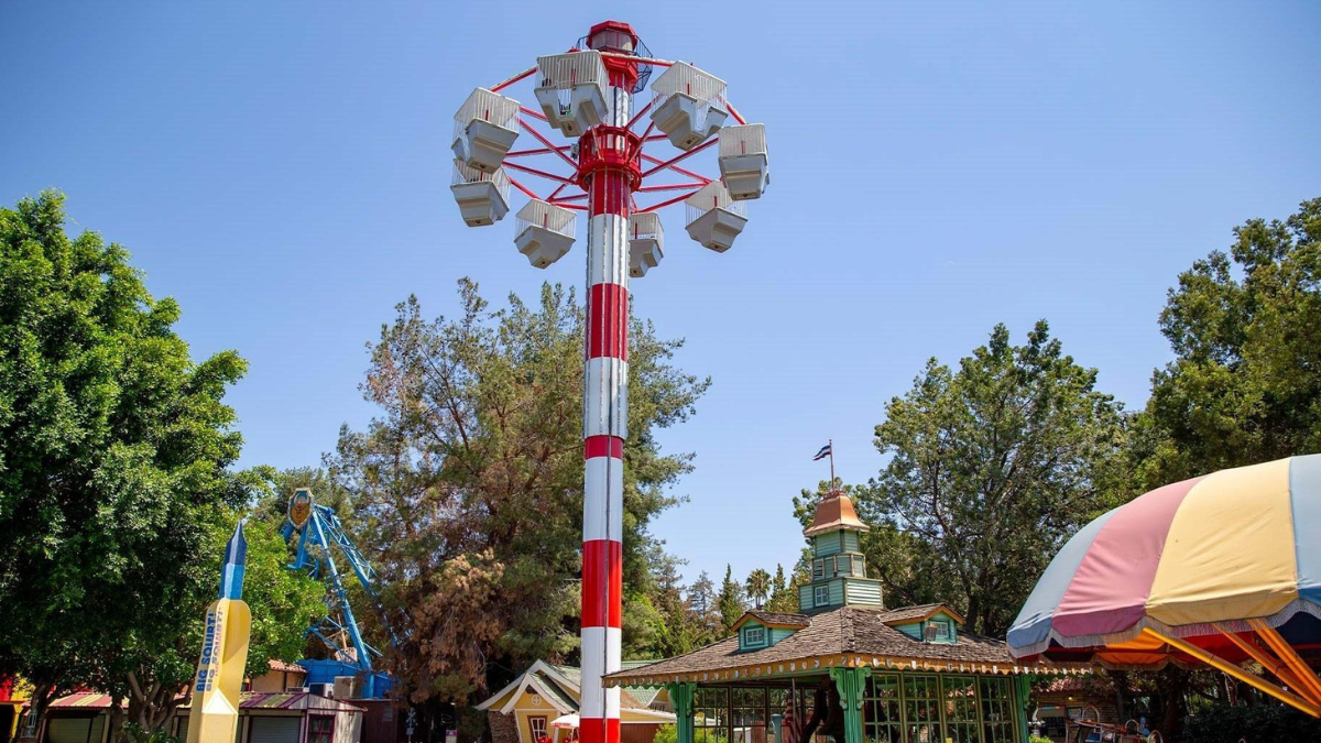 High red and white tower ride at Castle Park