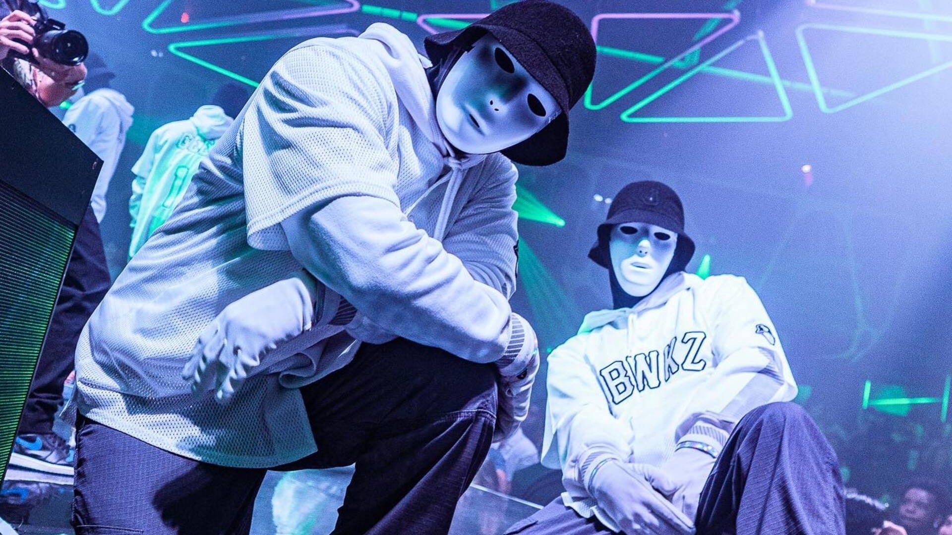 dancers at hakassan nighclub at mgm grand, jabbawockeez members wearing white and black hats