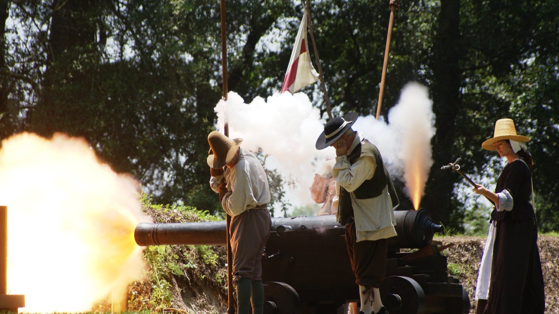 “the birth of South Carolina” at Founders’ Day Festival, people reenactment with canon and flag