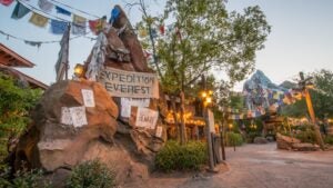 ride at disney world entrance