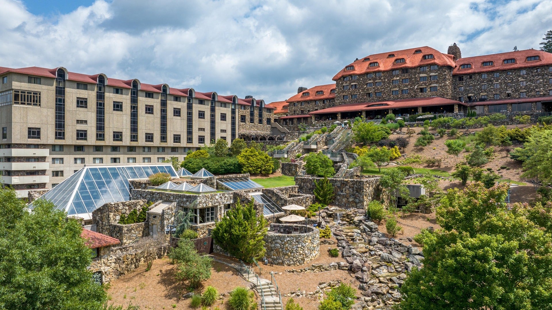 hotel with spa up on mountains