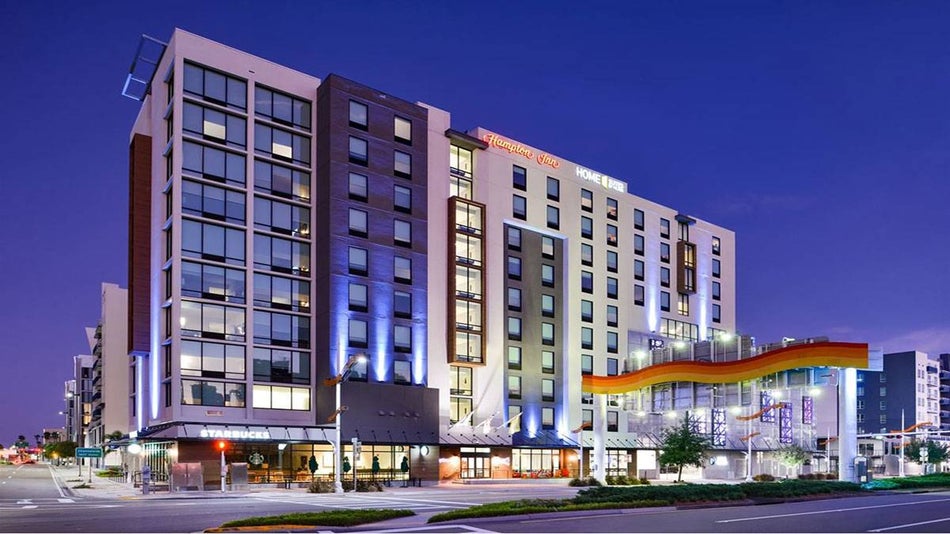 front view of Hampton Inn