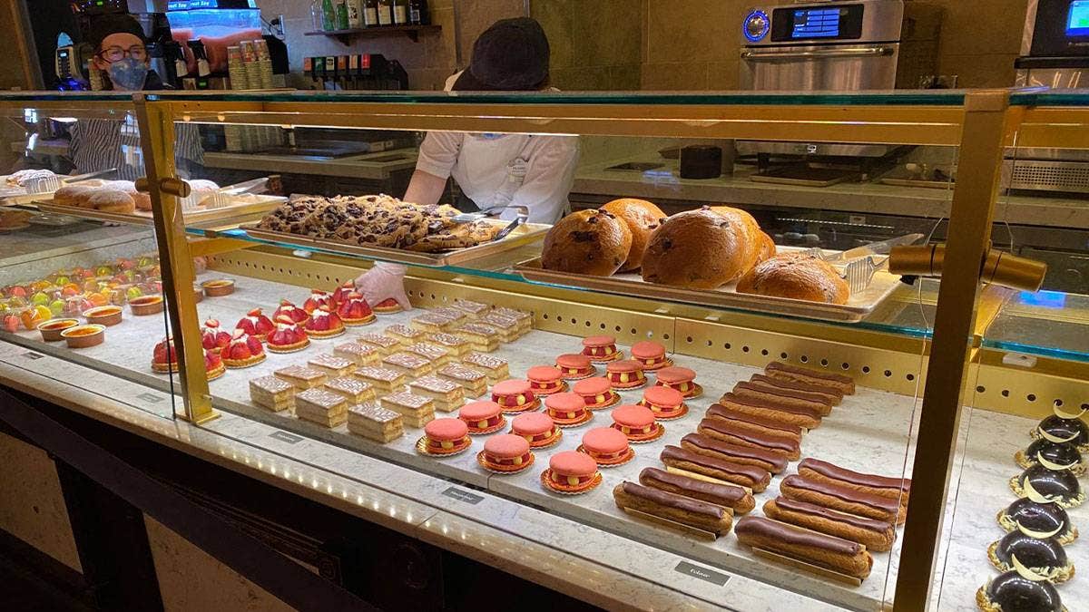 The Complete Guide to Walt Disney World Food